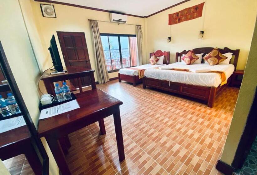 Quarto Triplo Superior, Vang Vieng Hana River View Hotel & Travel