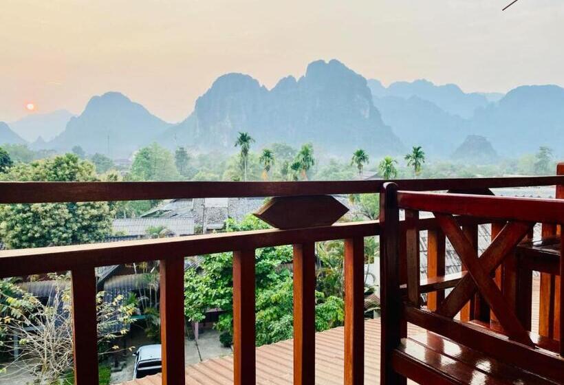 Quarto Triplo Superior, Vang Vieng Hana River View Hotel & Travel