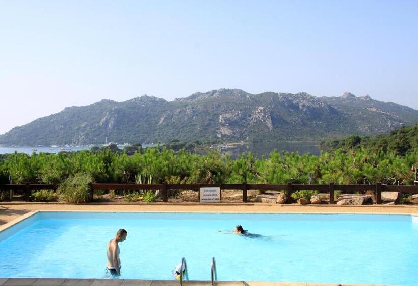 استودیوی سوپریور, Residence Castell'Verde