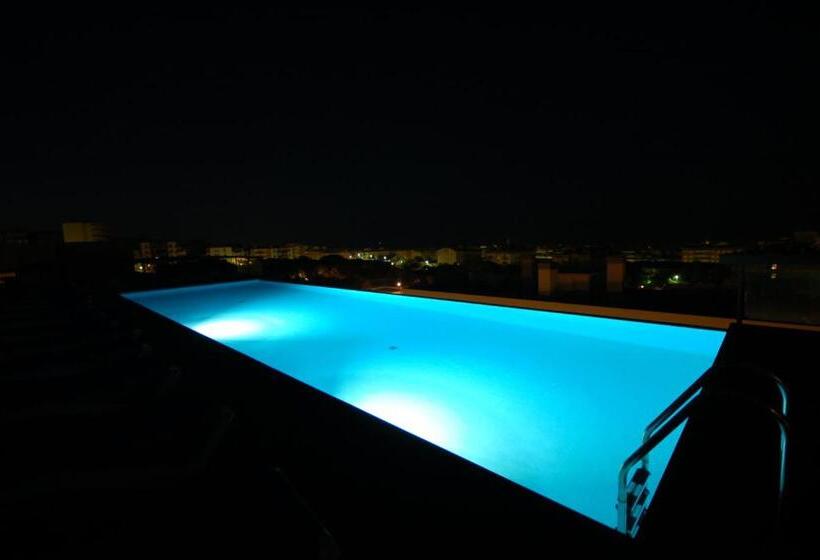 Студио Стандарт с Террасой, Resort Sitges Apartment