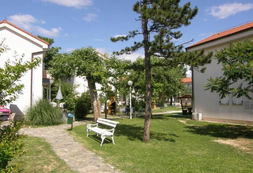 آپارتمان 1 خوابه, Villas Corinthia