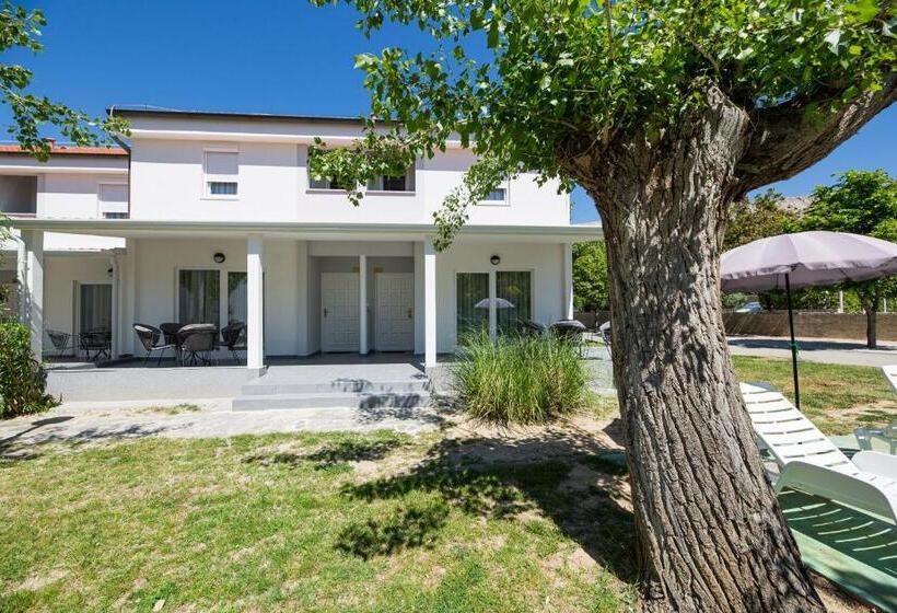 آپارتمان 1 خوابه, Villas Corinthia