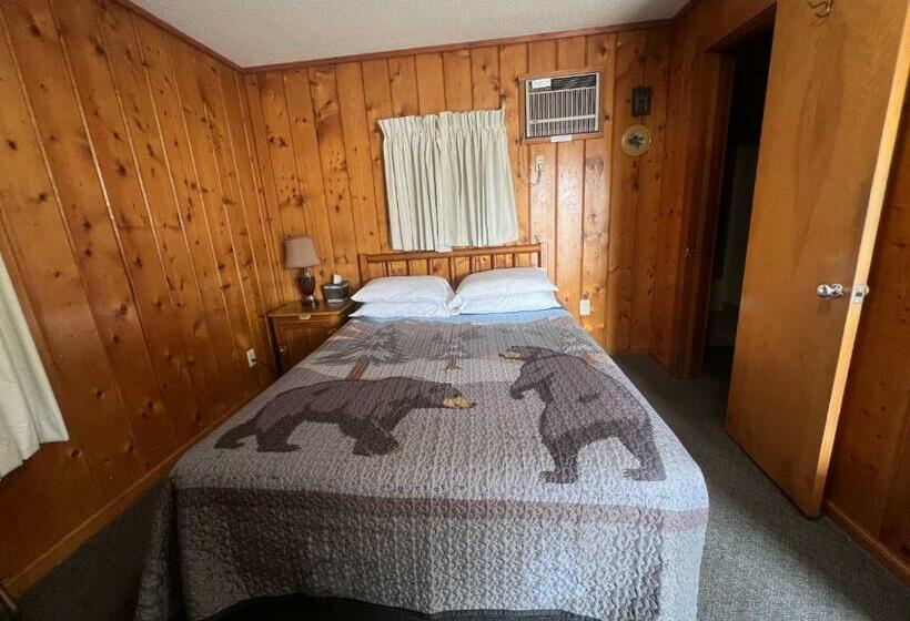 Номер Deluxe, Cedars Motel