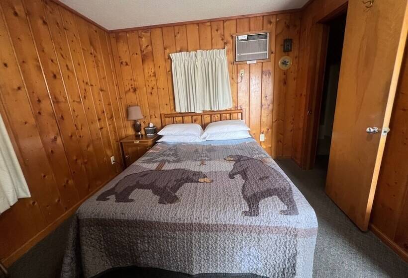 Номер Deluxe, Cedars Motel