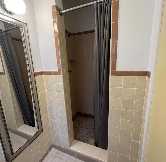 Номер Deluxe Кровать Кинг, Cedars Motel