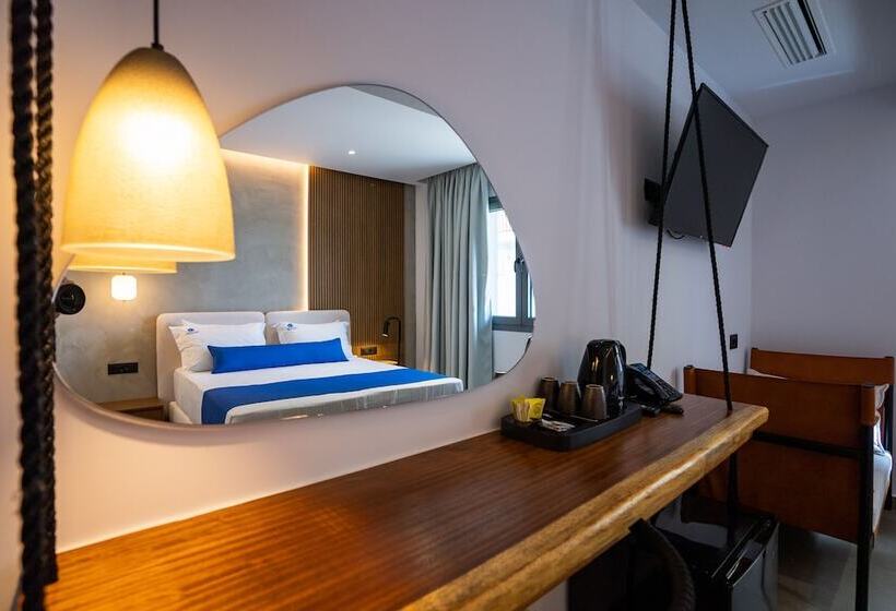 اتاق اساندارد با چشم‌انداز جانبی به دریا, Casa Porto Boutique Hotel - Adults Only