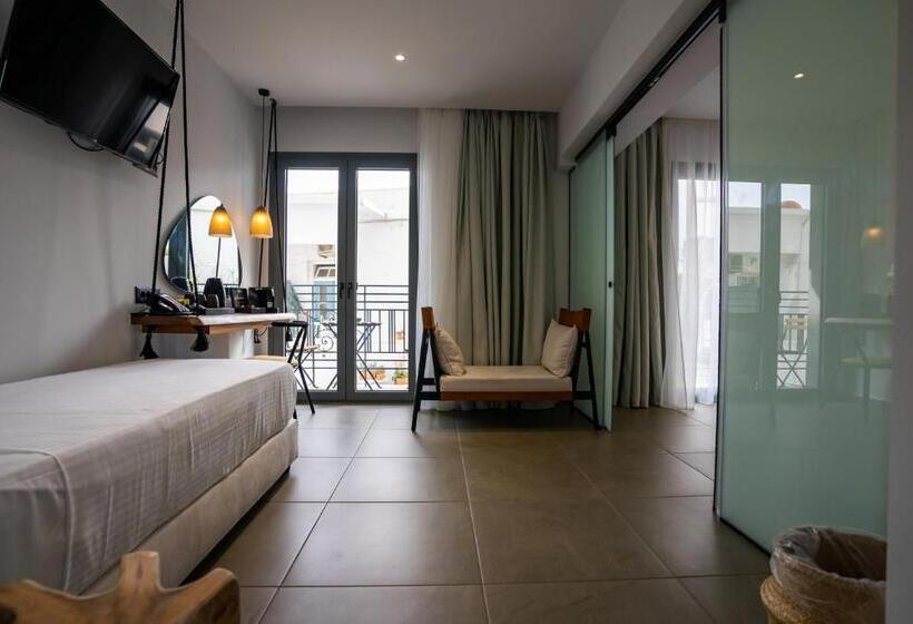 اتاق استاندارد سه تخته با چشم‌انداز, Casa Porto Boutique Hotel - Adults Only