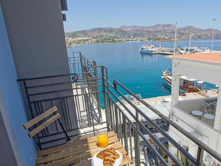 اتاق استاندارد سه تخته با چشم‌انداز, Casa Porto Boutique Hotel - Adults Only