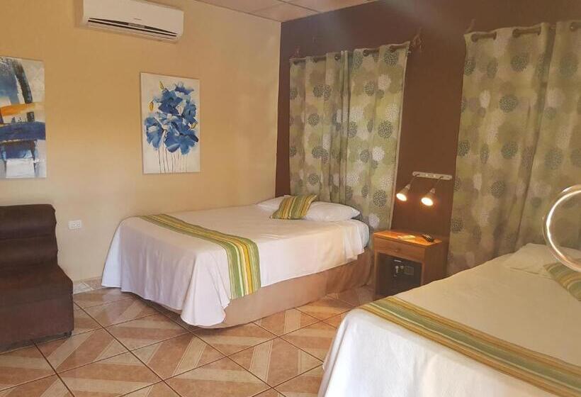 Номер Стандарт 2 Двуспальные Кровати, Miraflores