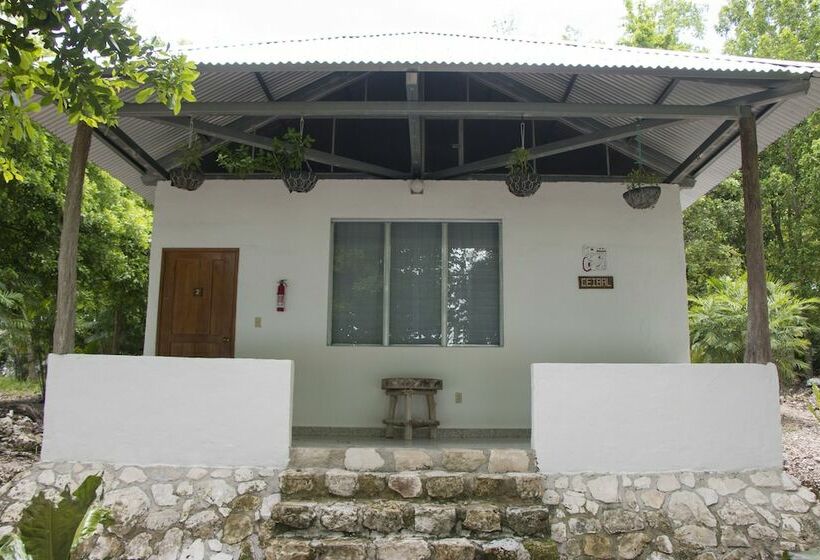 بانگلوی لوکس, Maya Zacpetén Jungle Lodge
