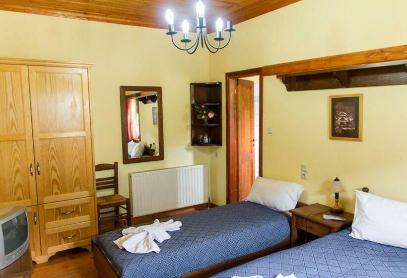 اتاق استاندارد سه نفره, Napoleon Zaglis Guesthouse