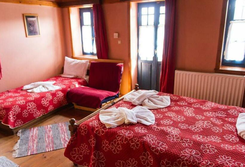 اتاق استاندارد سه نفره, Napoleon Zaglis Guesthouse