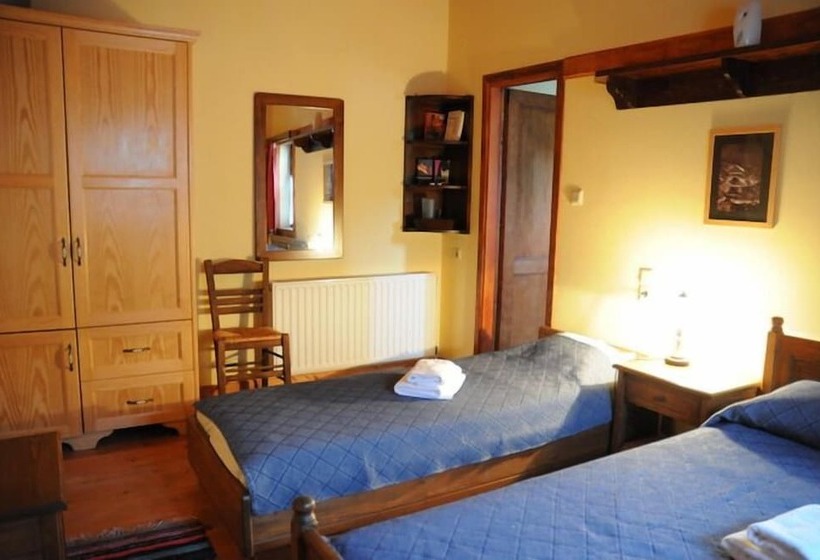 اتاق استاندارد سه نفره, Napoleon Zaglis Guesthouse
