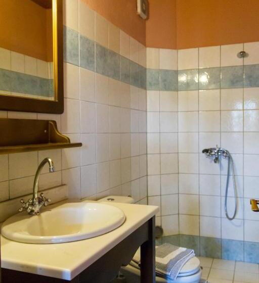 اتاق استاندارد سه نفره, Napoleon Zaglis Guesthouse
