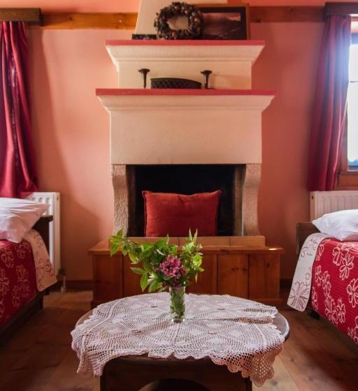 اتاق استاندارد چهار تخته, Napoleon Zaglis Guesthouse