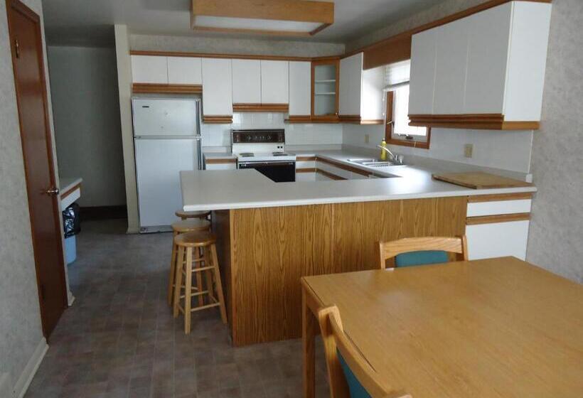 带3个卧室的套间, Lake Vu Motel