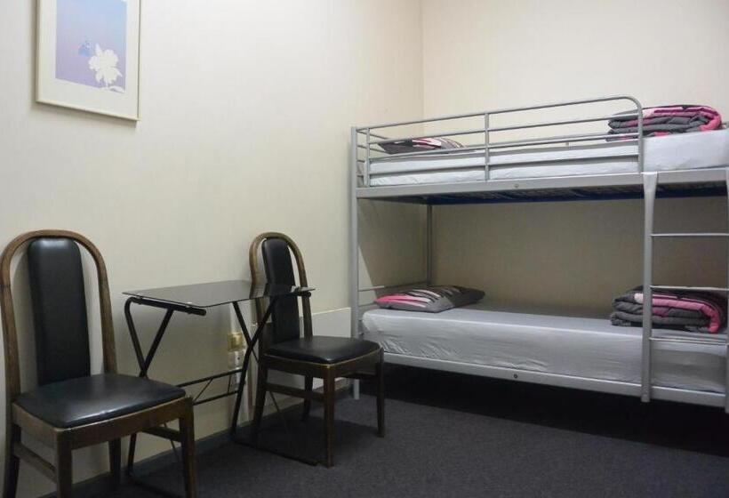 اتاق اکونومی با حمام مشترک, Elizabeth Hostel