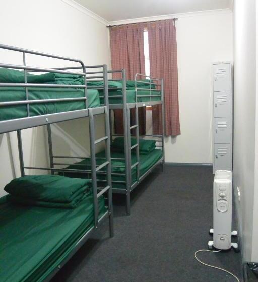 Bed in Shared Room with Shared Bathroom, Elizabeth Hostel