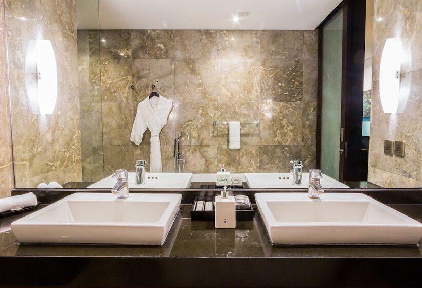 سوییت با چشم‌انداز باغ, Montigo Resorts Seminyak