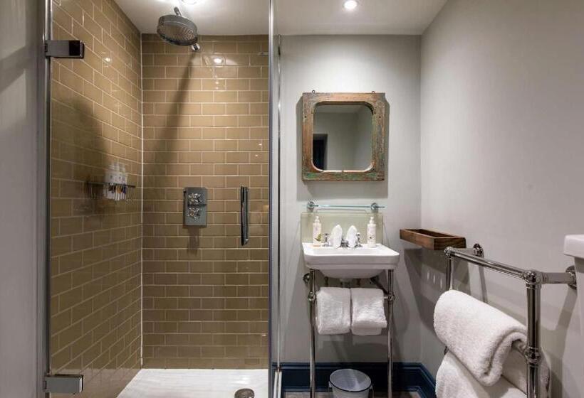 Номер Deluxe, The Wheatsheaf Inn
