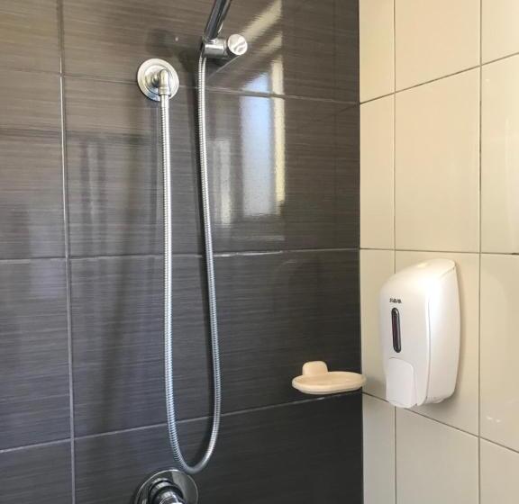 Номер Стандарт, Westside Motor Inn