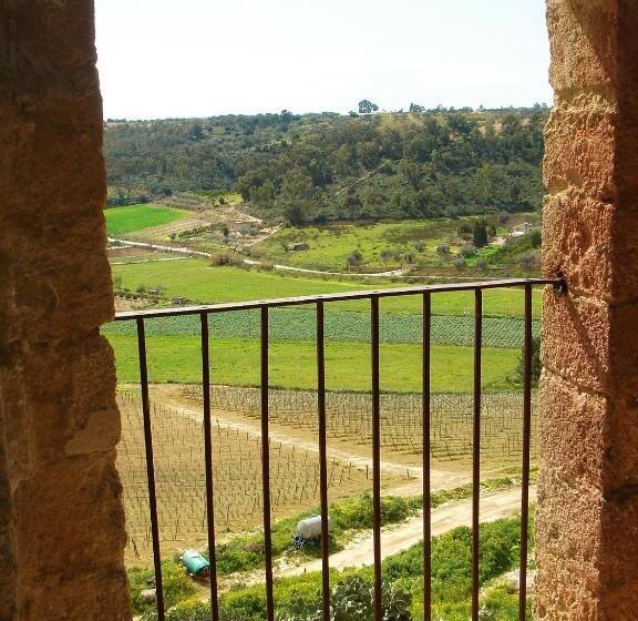 اتاق سوپریور, Wine Relais Feudi Del Pisciotto