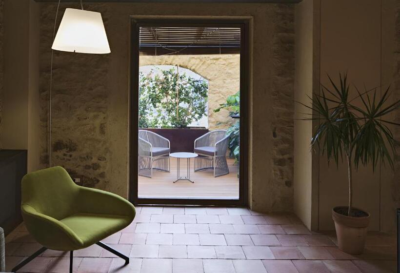 سوییت جونیور لوکس, Wine Relais Feudi Del Pisciotto