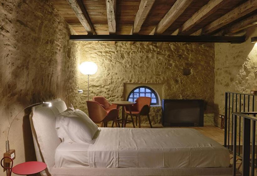اتاق لوکس سه تخته, Wine Relais Feudi Del Pisciotto