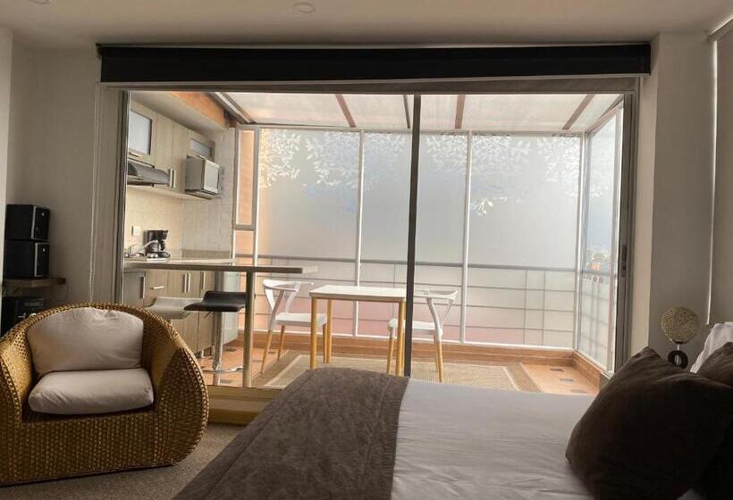 Президентский Люкс, Apartamentos Regency La Feria