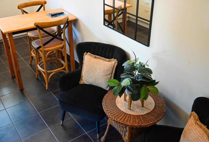 스위트, Deck Quarters   Mansfield, Vic