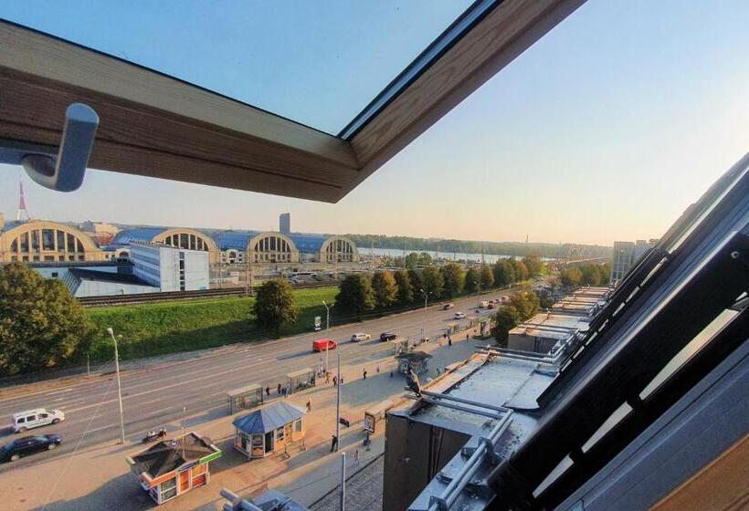 Habitaci�n Est�ndar Abuhardillada, Wellton Riga Hotel & Spa