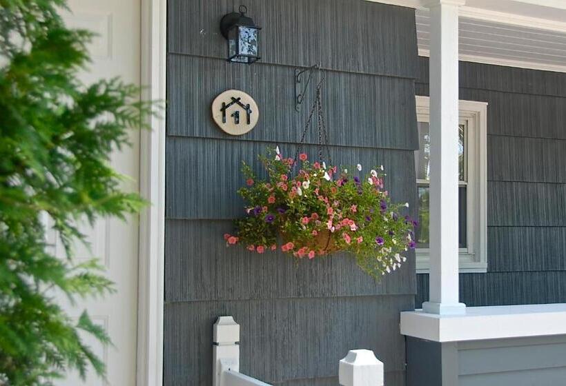 اتاق استاندارد, Kittery Inn & Suites