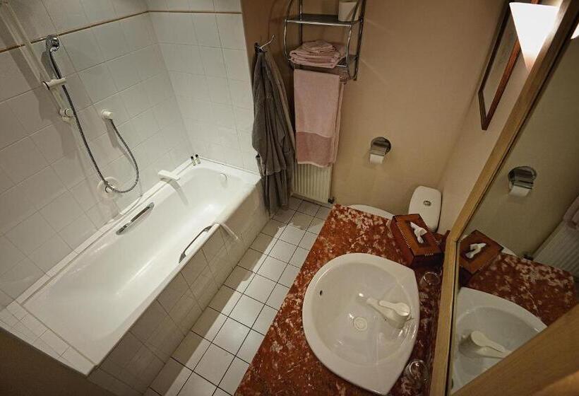اتاق سوپریور, Le Clos Raymi