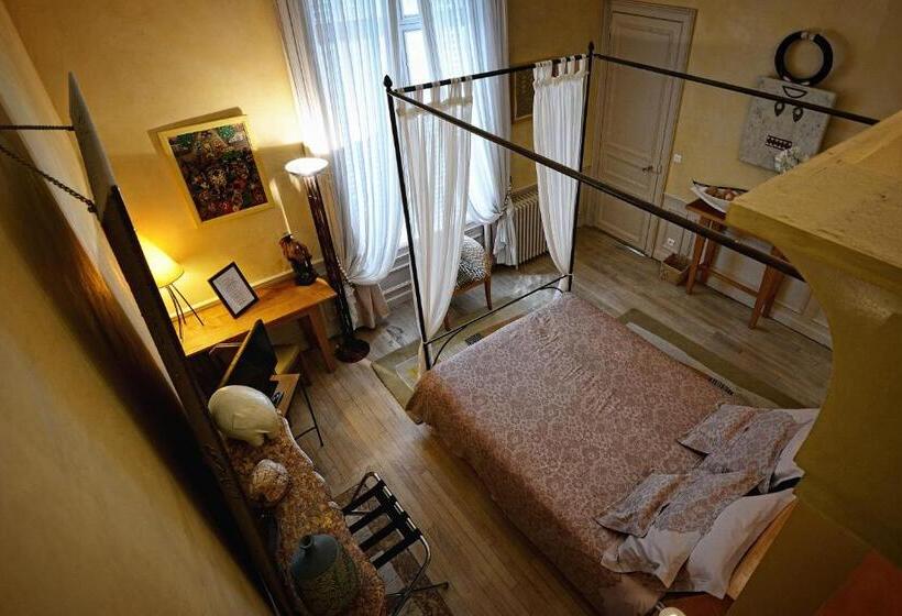 اتاق سوپریور, Le Clos Raymi