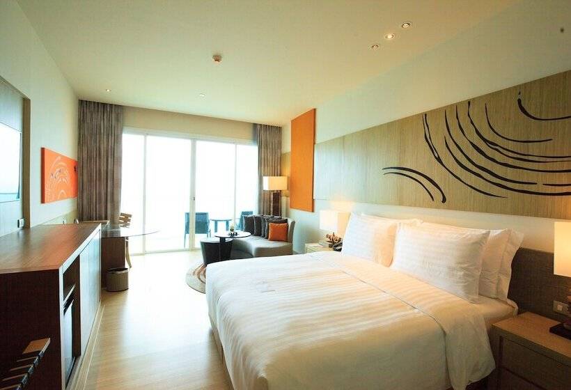 Номер Deluxe Вид на Море, Mövenpick Siam Hotel Na Jomtien Pattaya