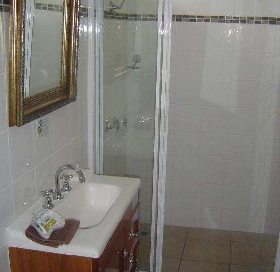 스위트 킹사이즈 침대, Kingaroy Country Motel