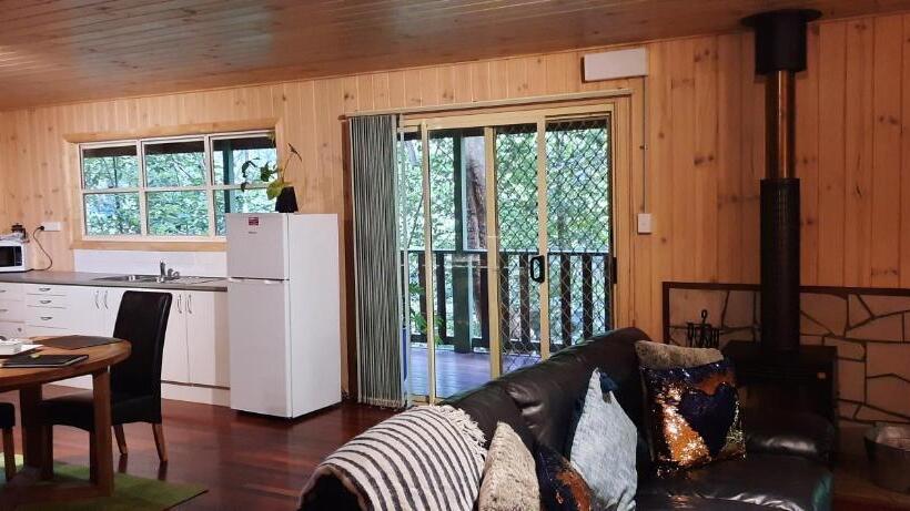 Бунгало Стандарт Вид на Сад, Treetops Montville