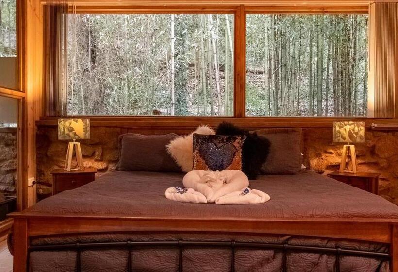 Бунгало Стандарт, Treetops Montville