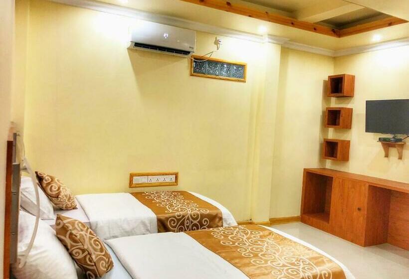 اتاق لوکس, Mariana Inn