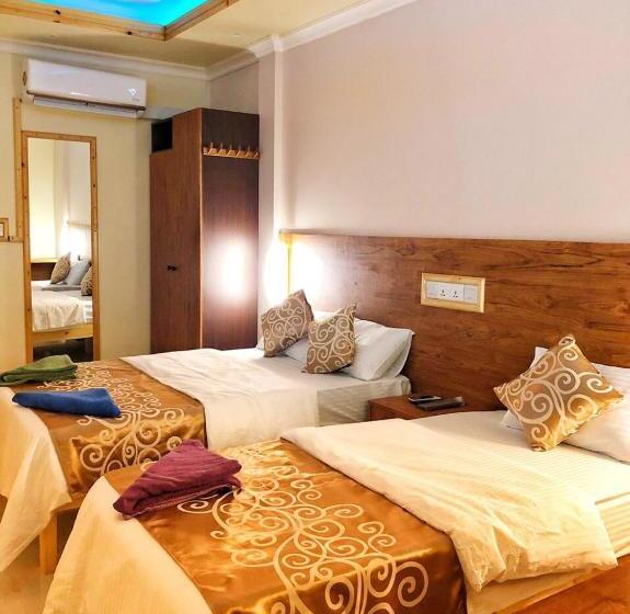 اتاق لوکس سه تخته, Mariana Inn