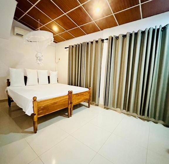 Трехместный Номер Deluxe, Lake View Cottage