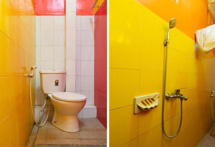 اتاق استاندارد, Homestay Gayatri Sawojajar Near Univ Negeri Malang Kampus 2 Mitra Reddoorz