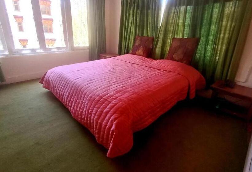 اتاق استاندارد, Shambhala Resort