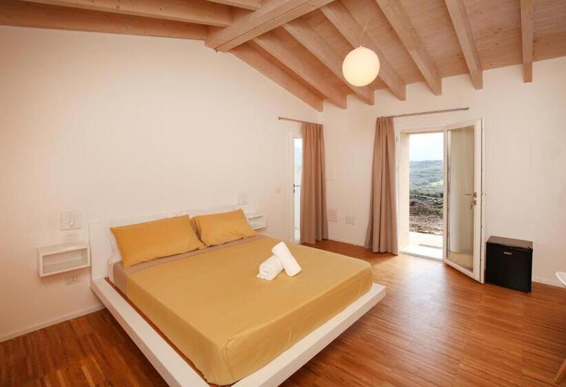 اتاق استاندارد اینتریور, Stazzo La Capanna
