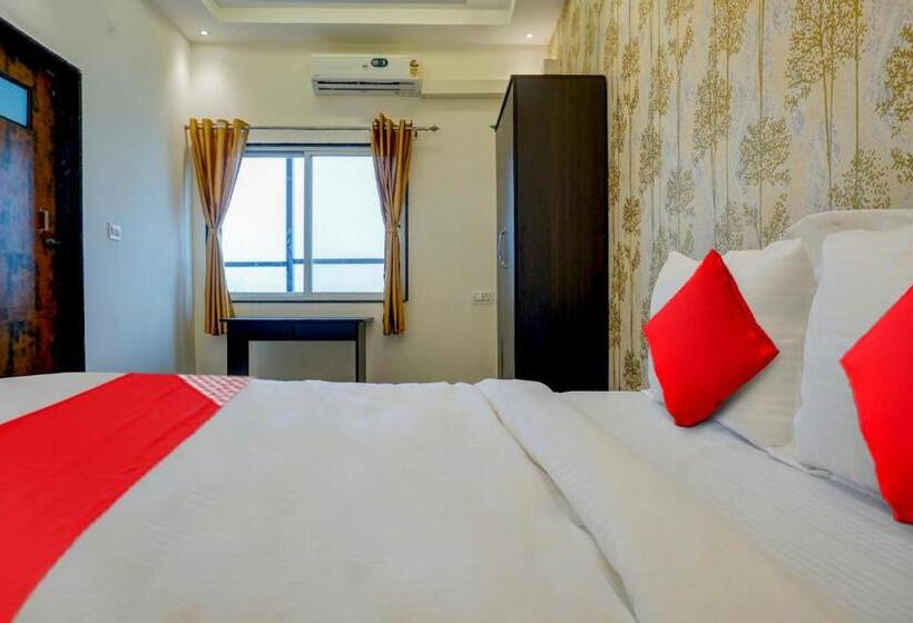 Номер Стандарт, Fabhotel The Golden Leaf