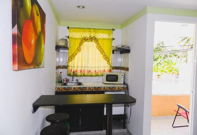 آپارتمان 2 خوابه, Hostel Stingray