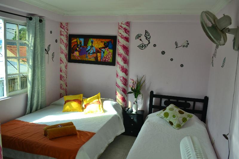 经济型三人房间, Hostel Stingray