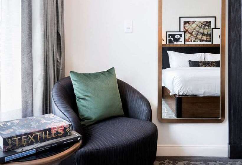 اتاق استاندارد با چشم‌انداز, Londonhouse Chicago Curio Collection By Hilton