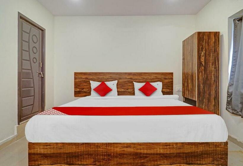 غرفة كلاسيكية ثلاثية, Oyo Flagship 81135  R Square Inn