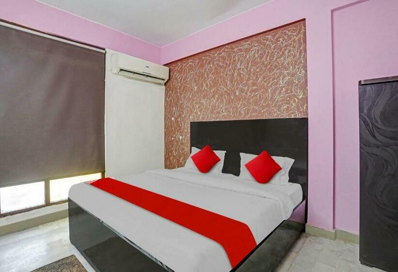 Трехместный Номер Классика, Oyo Flagship 81142  Town Palace